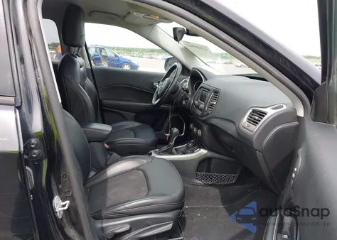 2018 Jeep Compass Latitude 4X4 from USA, damaged, VIN 3C4NJDBB7JT232821